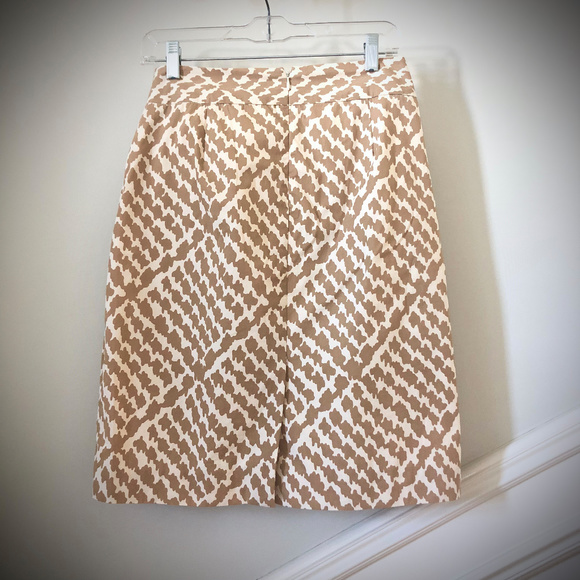 J. Crew Graphic Houndstooth Print Stretch Cotton Pencil Skirt, Tailored to sz 4 - Picture 2 of 3